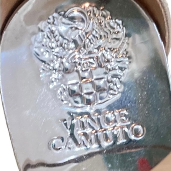 Vince Camuto  gladiator leather sandal metalllic champagne silver flat wedge 7.5 - Picture 10 of 10